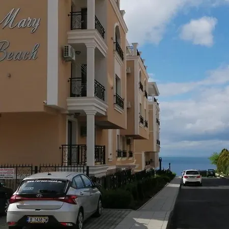 Апартамент Bulgarien, *